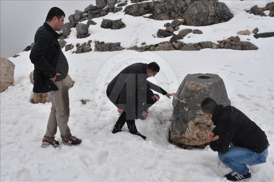استقبال گردشگران کره‌جنوبی از منطقه تاریخی «کوه نمرود» ترکیه