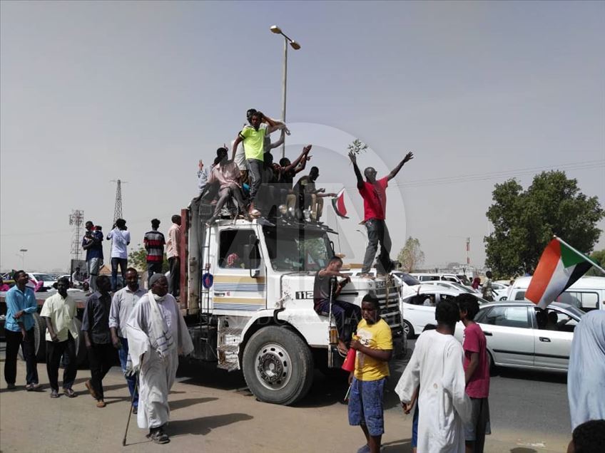 Протести во Судан