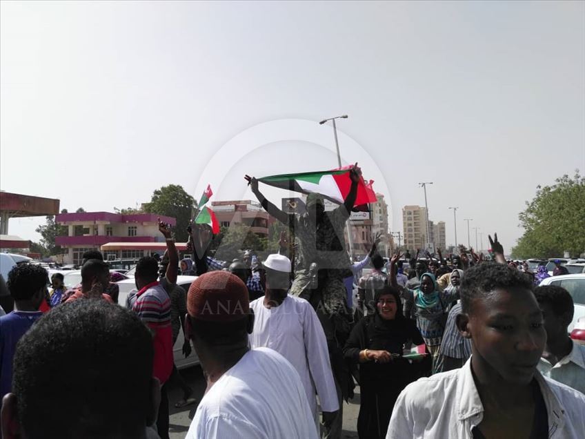 Sudan'da askeri hareketlilik