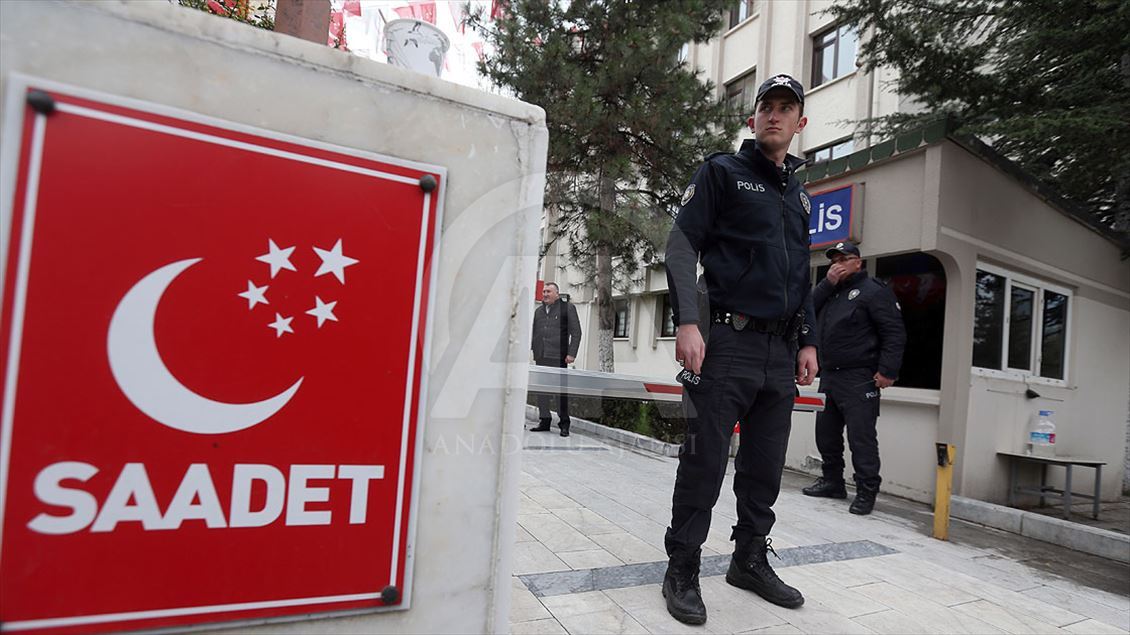 Saadet Partisi genel merkez binası tahliye ediliyor