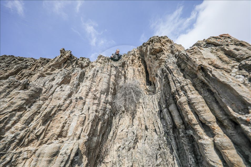 Microbialites in Lake Van