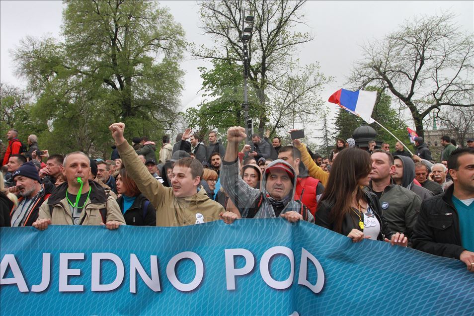 Sırbistan'da muhalefet protestosu