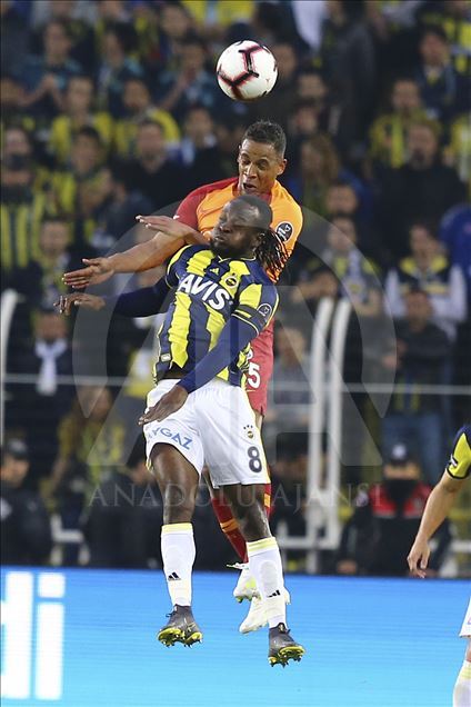 Fenerbahce vs Galatasaray : Turkish Super Lig