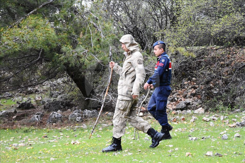 Ormanda kaybolan kişiyi drone ile arıyorlar