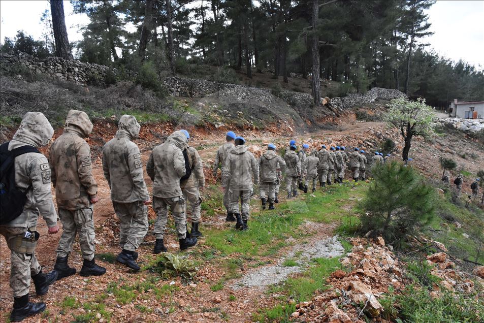 Ormanda kaybolan kişiyi drone ile arıyorlar