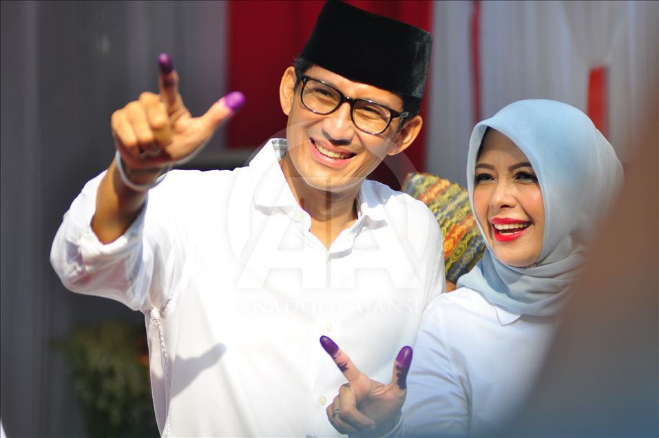 Calon presiden Sandiaga Uno berikan suara 