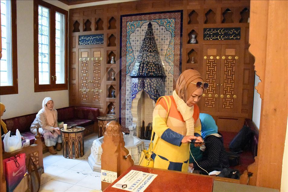 Japonya'da bir Türk nişanesi "Tokyo Camisi"