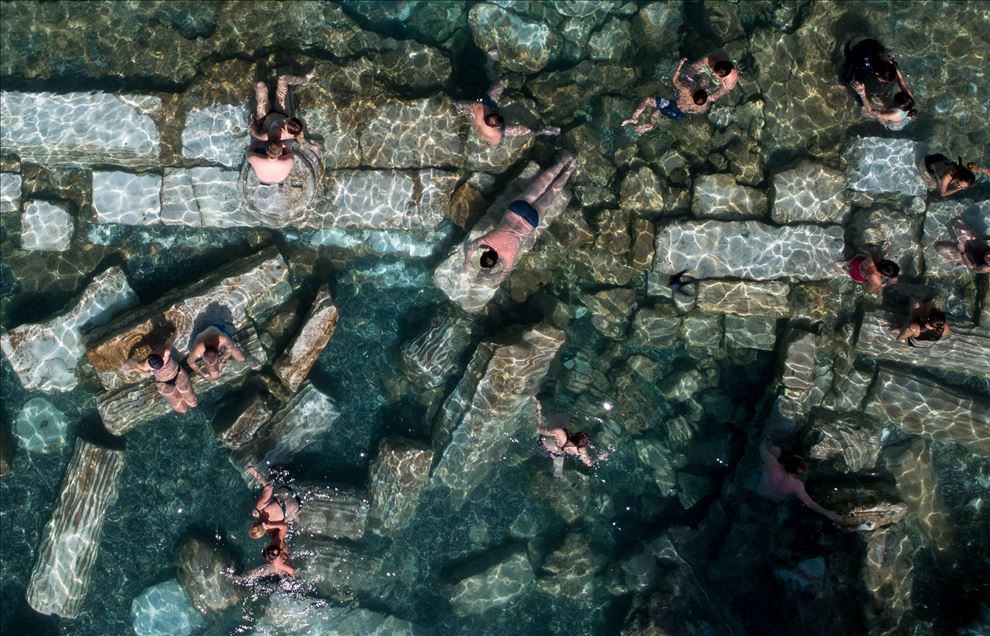 Pamukkale'yi 3 saatte 15 bin kişi ziyaret etti