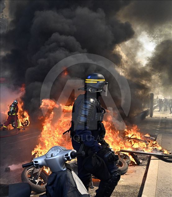 23th Yellow vest demonstration in Paris