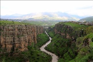 Llega la primavera a las montañas de Revanduz, en Irak