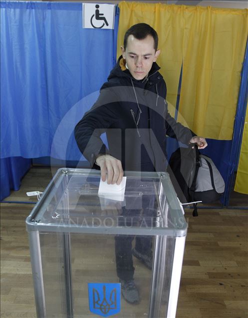 رای‌گیری دور دوم انتخابات ریاست‌جمهوری اوکراین آغاز شد