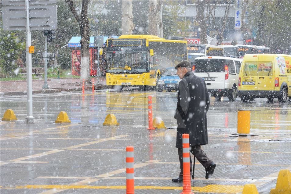 Malatya'da kar yağışı etkili oldu