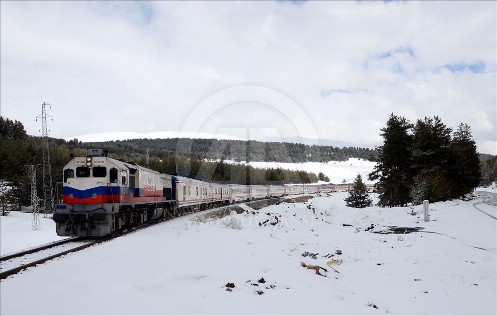 Kars baharda beyaza büründü
