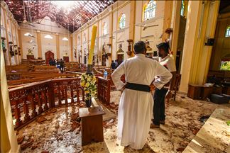 Explosiones sacuden iglesias en Sri Lanka