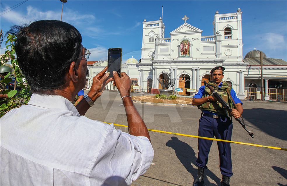 Sehari setelah serangan bom di Sri Lanka