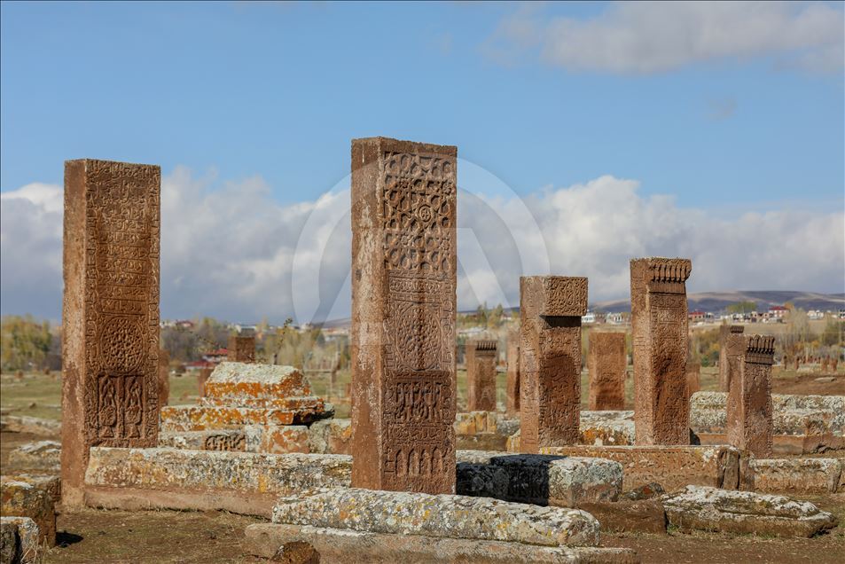 تركيا.. إحدى أكبر المقابر الإسلامية في العالم تستعد لاستقبال زوارها