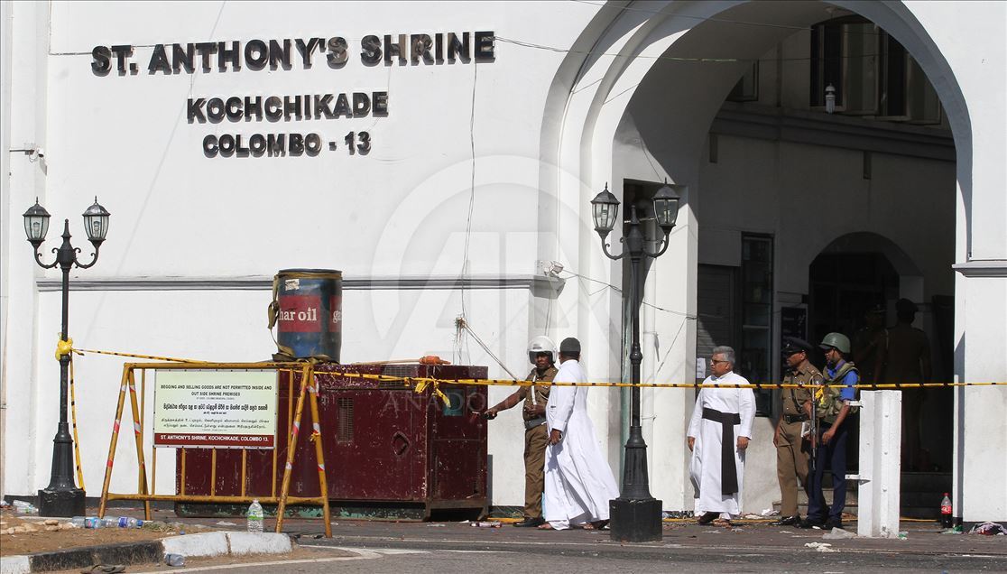 Sehari setelah serangan bom di Sri Lanka