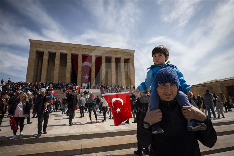 Turqia shënon Ditën e Sovranitetit Kombëtar dhe Fëmijëve