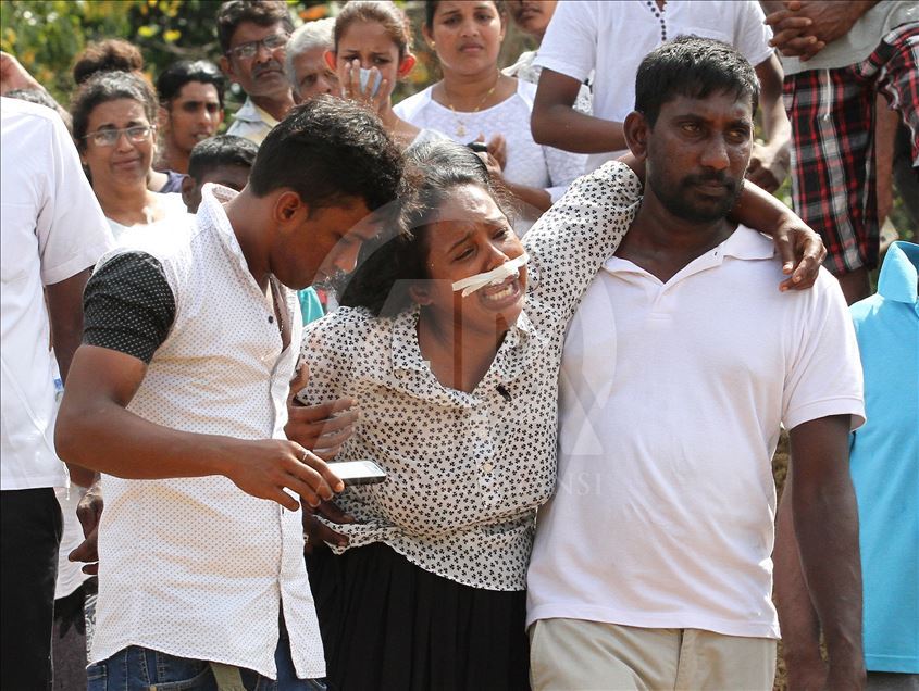 Upacara pemakaman korban serangan bom Sri Lanka