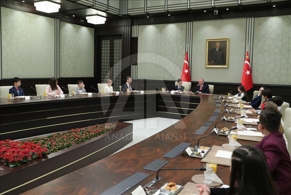 Cumhurbaşkanı Erdoğan çocukları kabul etti