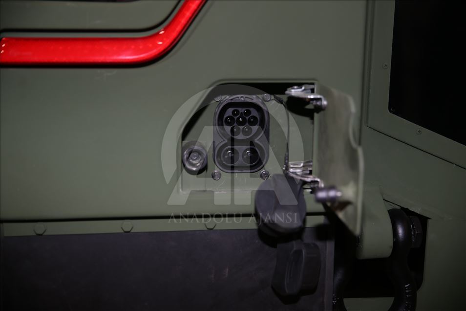 Türkiye'nin ilk elektrikli zırhlı aracı Akrep II