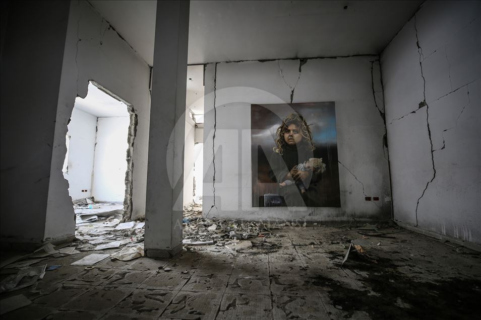 Ekspozitë e jashtëzakonshme në mesin e rrënojave në Gaza