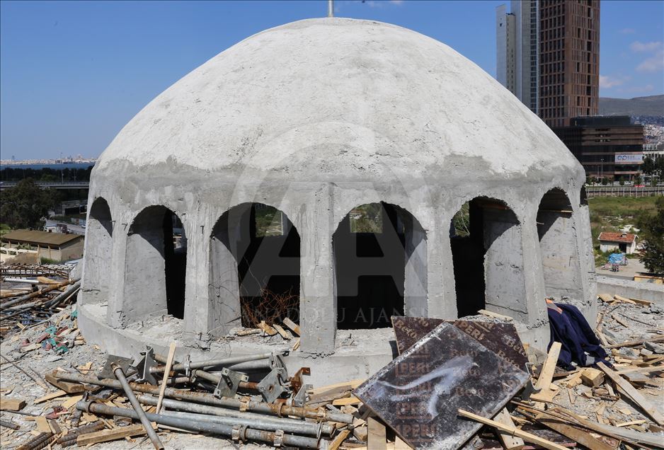 Ege Bölgesi'nin en büyük camisinin yapımı sürüyor