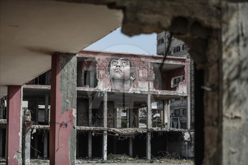 Ekspozitë e jashtëzakonshme në mesin e rrënojave në Gaza