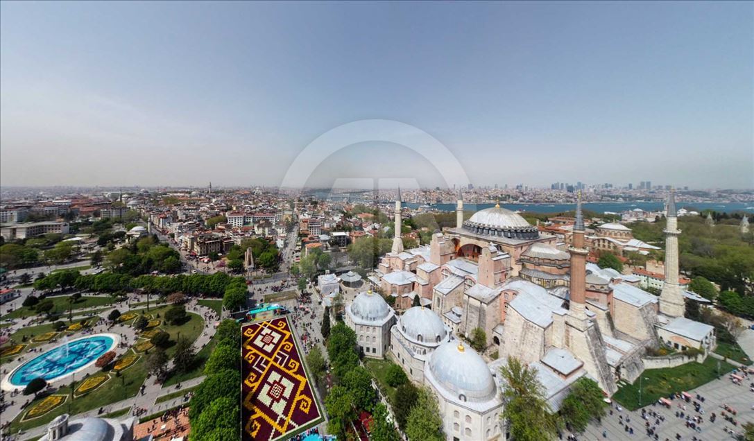 La 'alfombra de tulipán' más grande del mundo en la plaza Sultanahmet