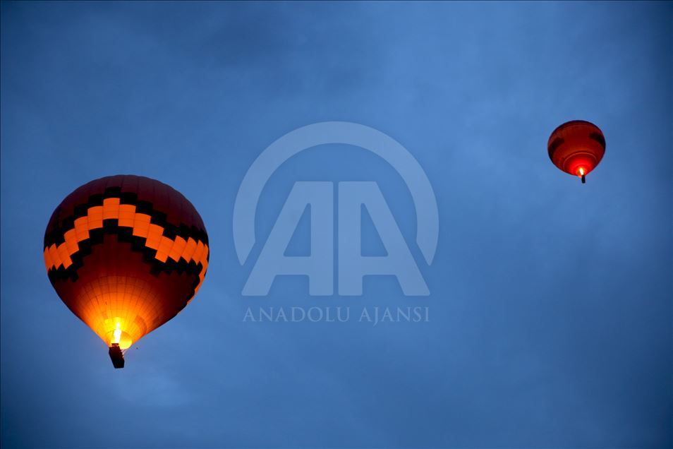 Balonlar, Kapadokya'ya masalsı bir güzellik katıyor