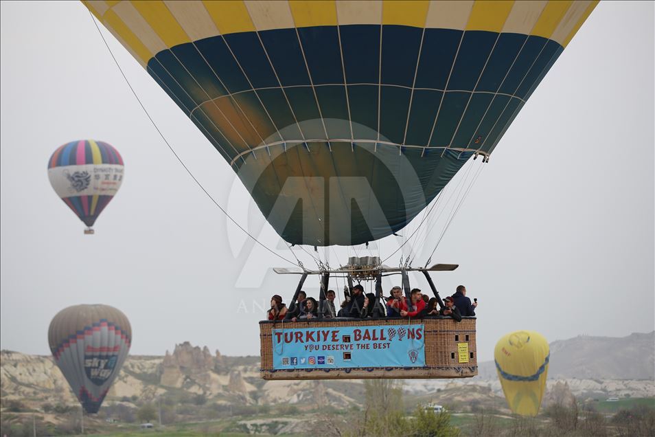 Balonlar, Kapadokya'ya masalsı bir güzellik katıyor