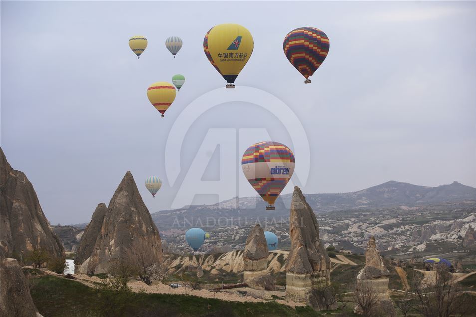 Balonlar, Kapadokya'ya masalsı bir güzellik katıyor