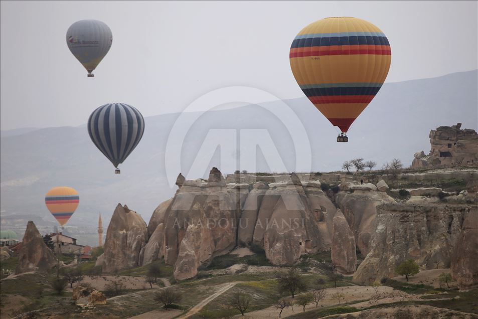 Balonlar, Kapadokya'ya masalsı bir güzellik katıyor