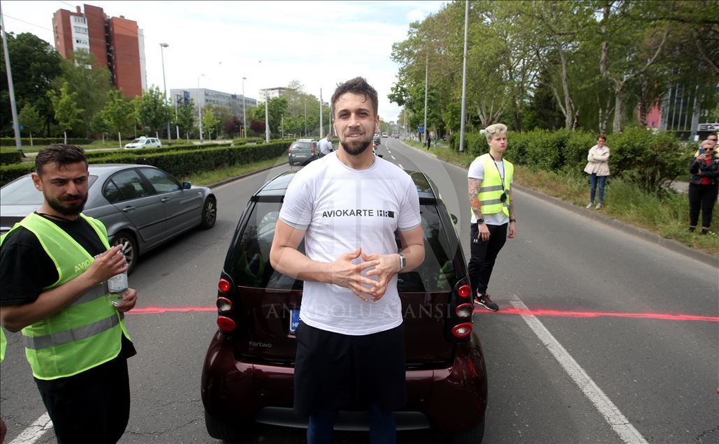 Zagrepčanin oborio Guinnessov rekord: Prešao 100 kilometara gurajući automobil