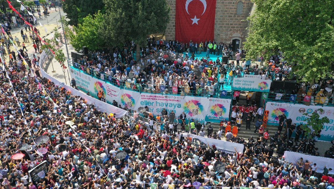 Mesir macunu 479. kez saçıldı