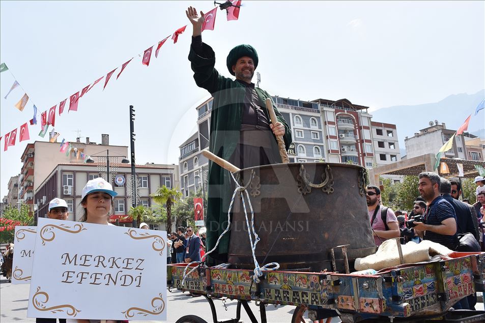 Mesir macunu 479. kez saçıldı