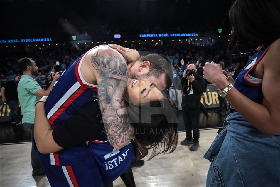 Anadolu Efes - Barcelona Lassa : Turkish Airlines Euroleague