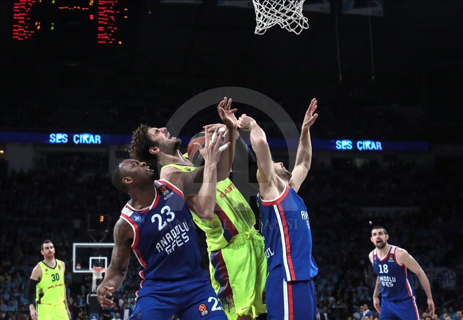 Anadolu Efes - Barcelona Lassa : Turkish Airlines Euroleague