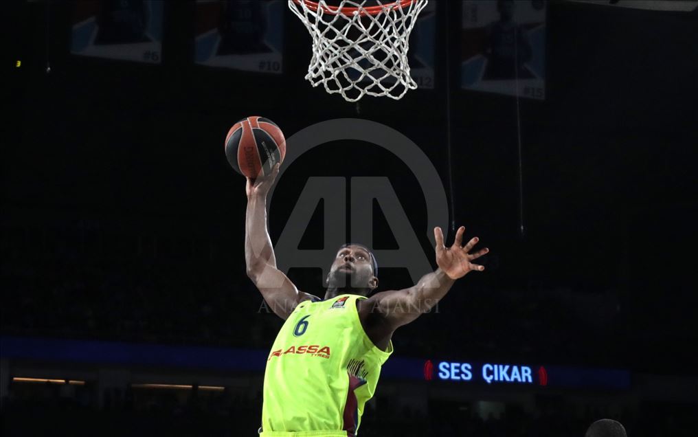 Anadolu Efes - Barcelona Lassa : Turkish Airlines Euroleague