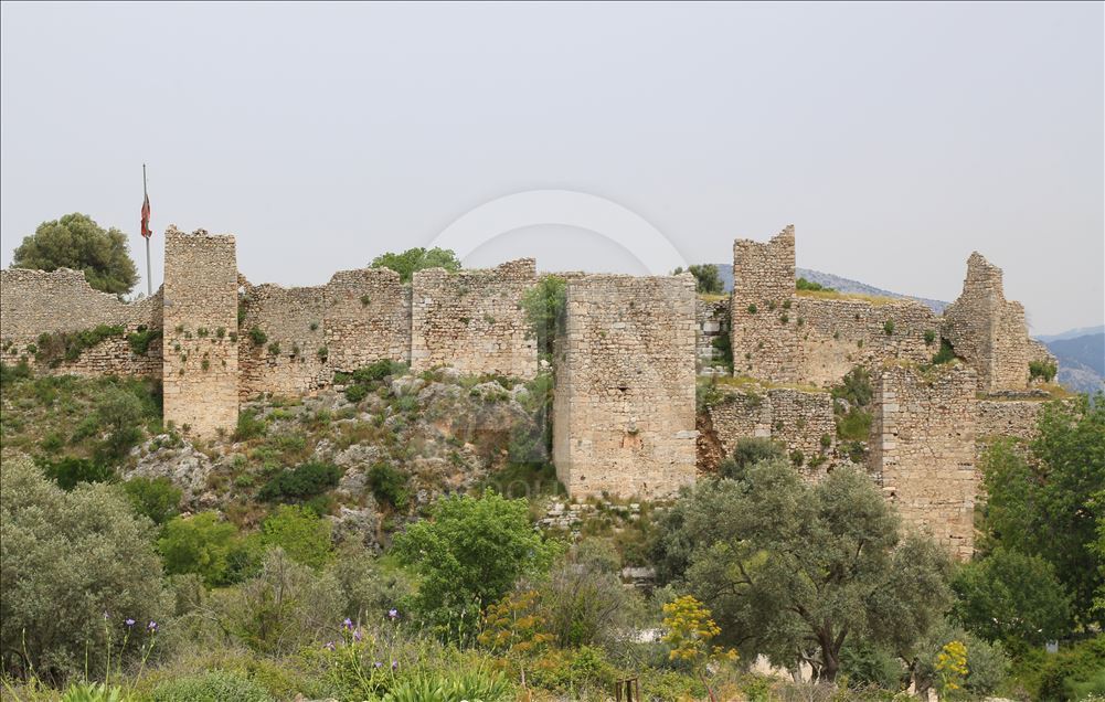 Beçin'deki yeni buluntular 700 yıl öncesine ışık tutuyor