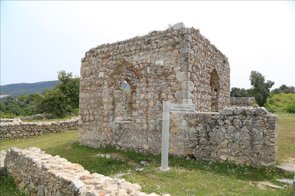 Beçin'deki yeni buluntular 700 yıl öncesine ışık tutuyor