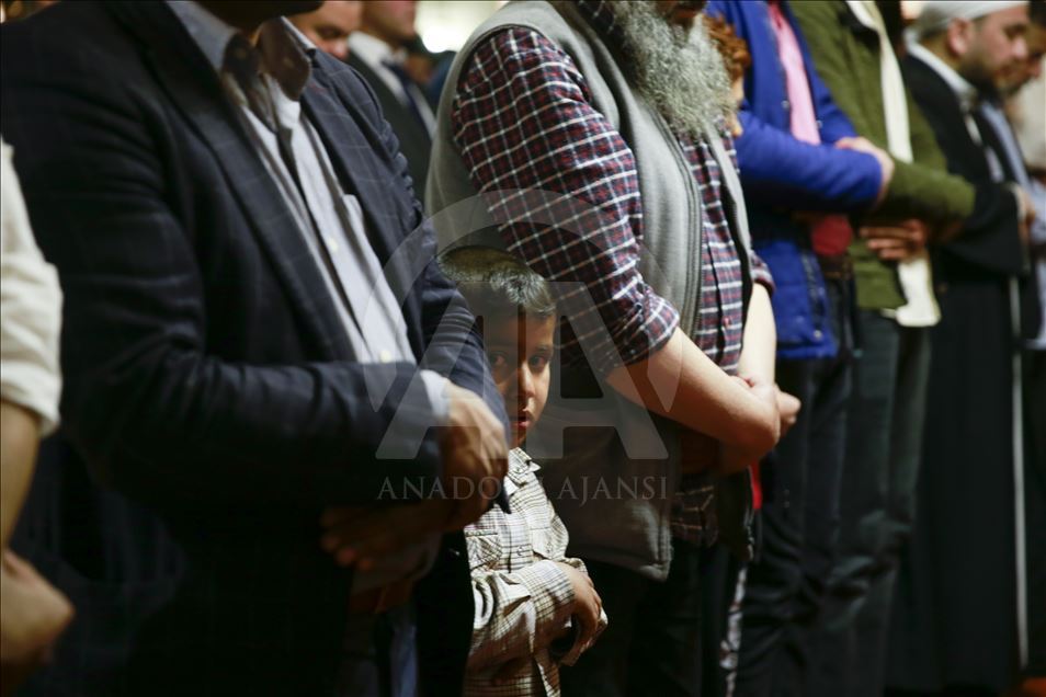 Ankara'da Ramazan'ın ilk teravih namazı