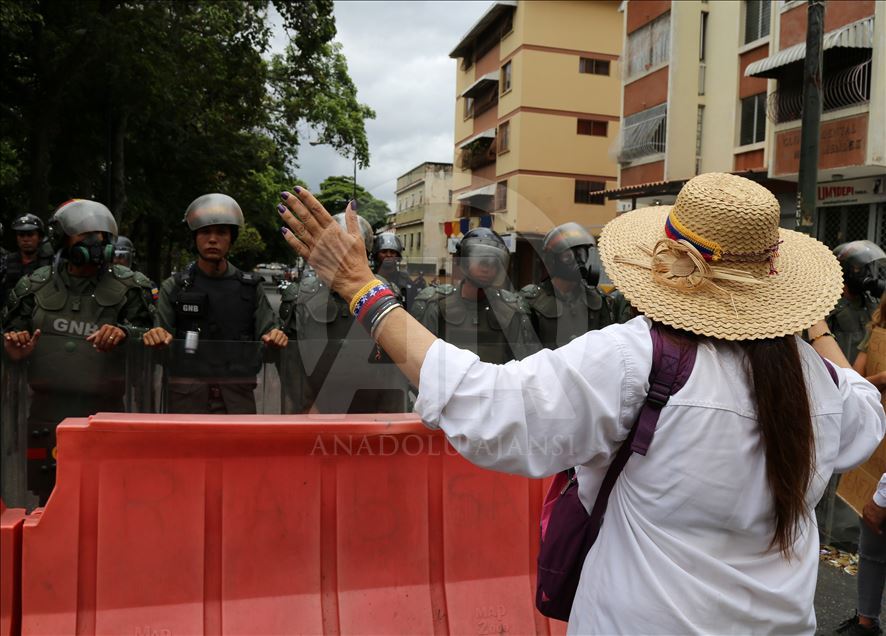 Venezuelë, thirrjet e Guaidos për protesta drejt dështimit
