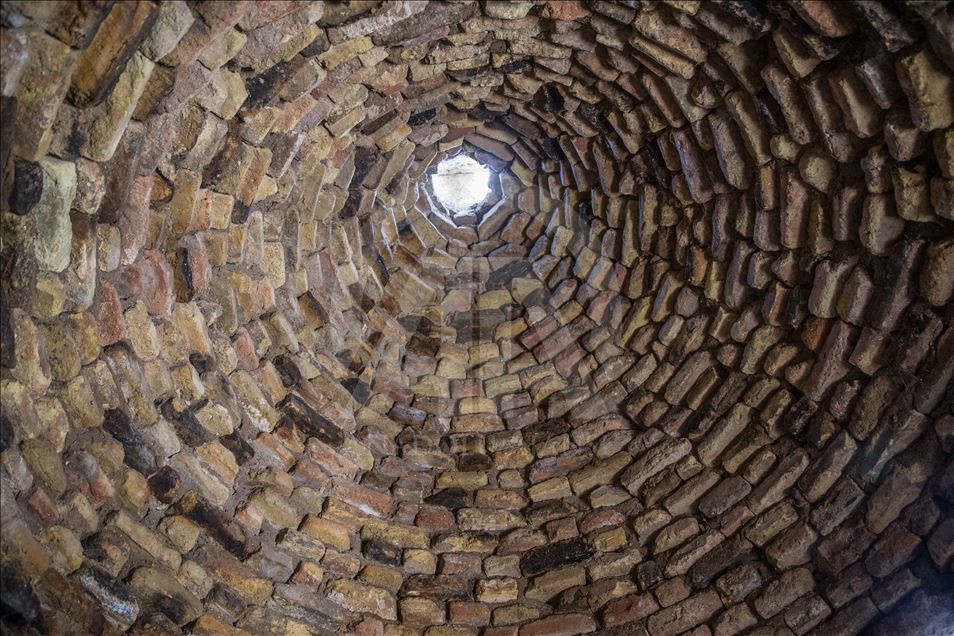 Konik kubbeli Harran evleri ilgi çekiyor