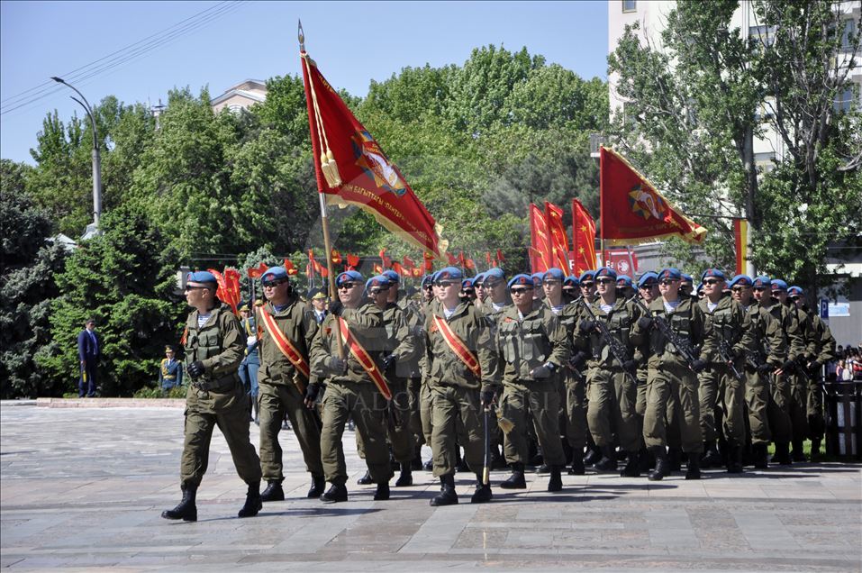 Kırgızistan'da 9 Mayıs Zafer Bayramı kutlanıyor