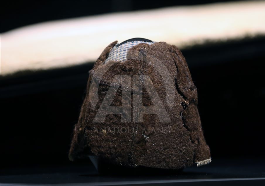 إسطنبول.. جامع "الخرقة الشريفة" يفتح أبوابه للراغبين برؤية البردة النبوية
