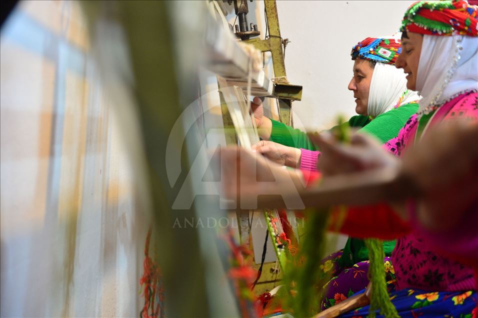 Yörük kadınları 500 yıllık mirası gün yüzüne çıkarıyor
