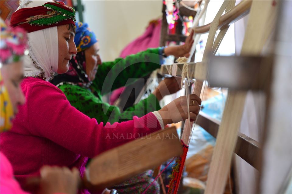Yörük kadınları 500 yıllık mirası gün yüzüne çıkarıyor
