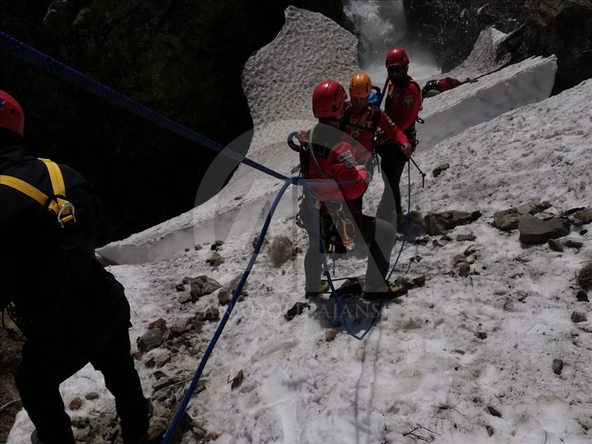 AA muhabirini arama çalışmaları sürüyor