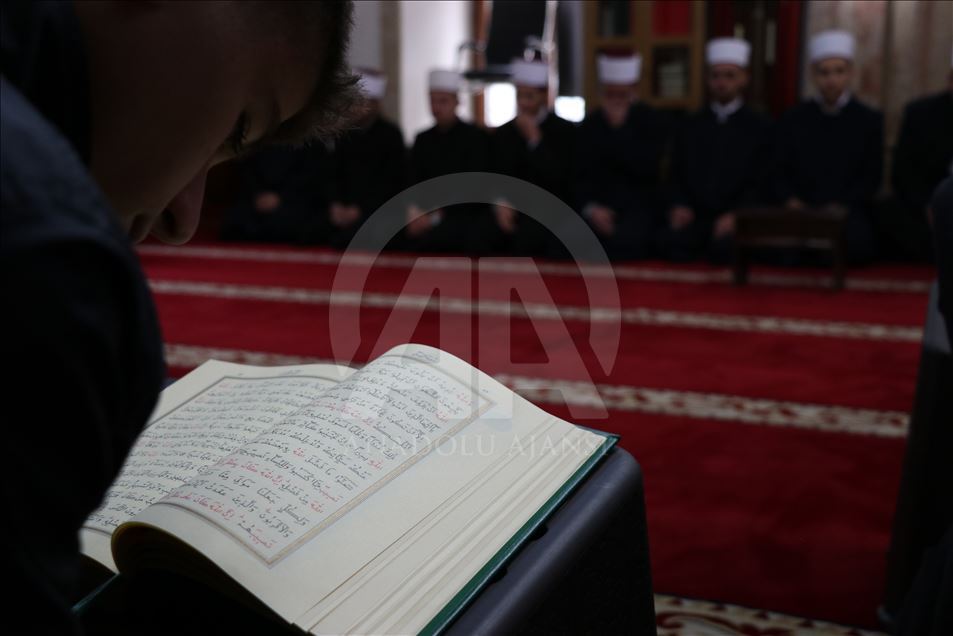 Üsküp'te asırlardır yaşatılan Osmanlı geleneği: Mukabele